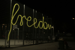 Freedom Reloaded. Installation, 2013. Basketball court Stadtwildnis Gaudenzdorfer Gürtel, Vienna (AT). Photo: Assocreation.