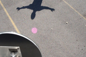 Solar Pink Pong. Interactive installation. Assocreation – Studio parking lot, Ann Arbor, MI (USA). Video still: Assocreation.