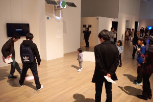 Solar Pink Pong. Interactive installation 2016. “19th Japan Media Arts Festival - Exhibition of Award Winning Works”. The National Art Center, Tokyo (Japan). Photo: JMAF.
